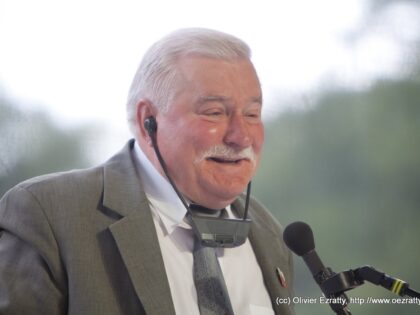 Lech Wałęsa kontratakuje i odpowiada na krytykę: "Dokładam dla Was