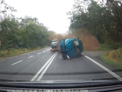 Dramatyczny wypadek z udziałem BMW pod Opolem [WIDEO]