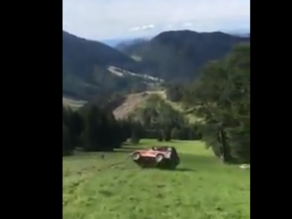 Wypadek ratowników górskich w Słowacji! Ich auto koziołkowało! [WIDEO]