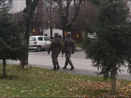 Żołnierze maszerują po ulicach w Ełku. Czy mają jakąś tajną misję?