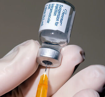 Szczepionka na COVID-19. W Polsce “stwierdzono niepożądane reakcje na szczepionkę”